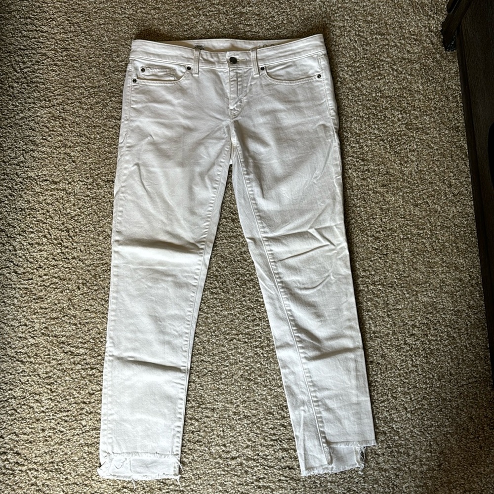 White skinny jeans